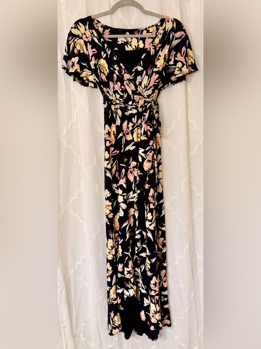 Isabel Maternity Black Floral Maxi Dress | Small 🌸✨